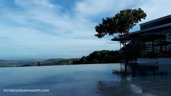 Ultra Winds Mountain Resort infinity pool